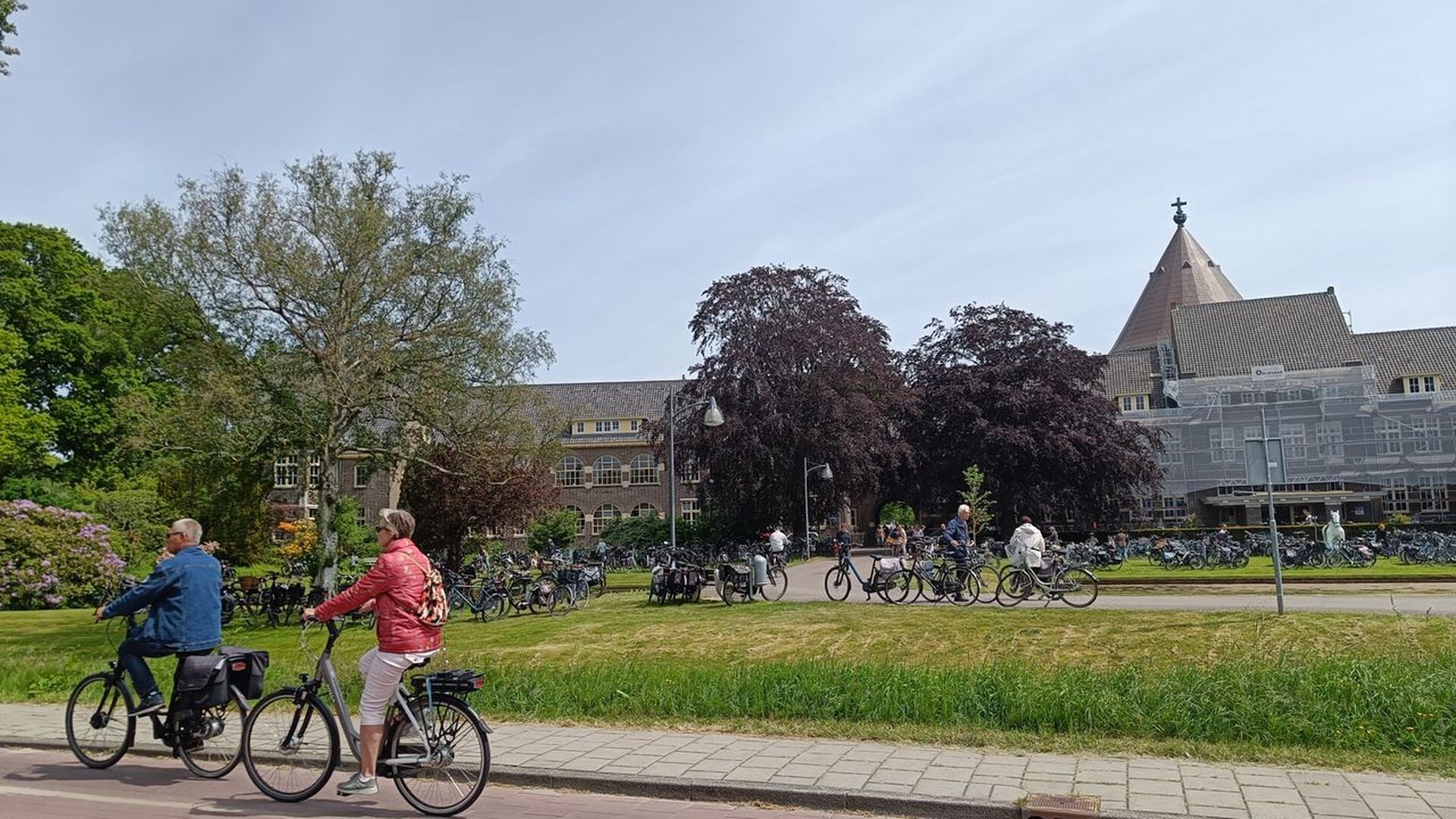 Foto: fietsende mensen willibrordus-landgoedfair-2023-fietsen3.jpg